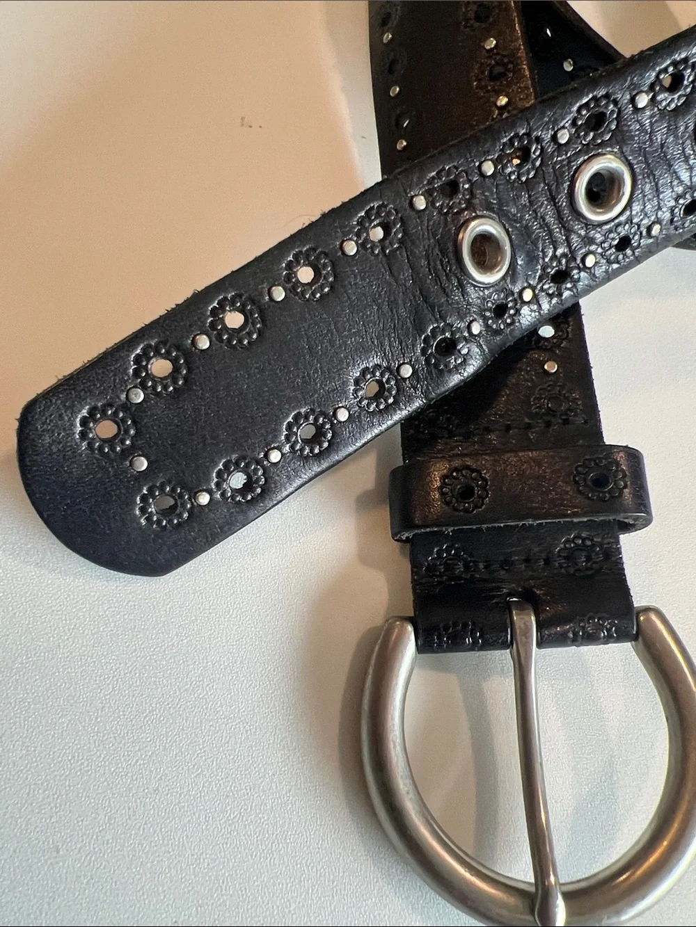 Fossil - M, Daisy Embossed, Black Leather Belt with Silver Stud Accents